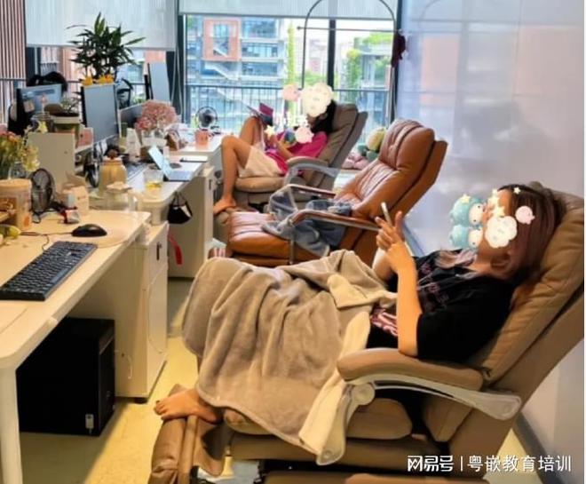 JN江南·体育网页版粤嵌培训课程与失业劣势阐发：赋能数字时期的职业合作力